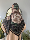 روسری نخی طرحدارقواره بزرگ