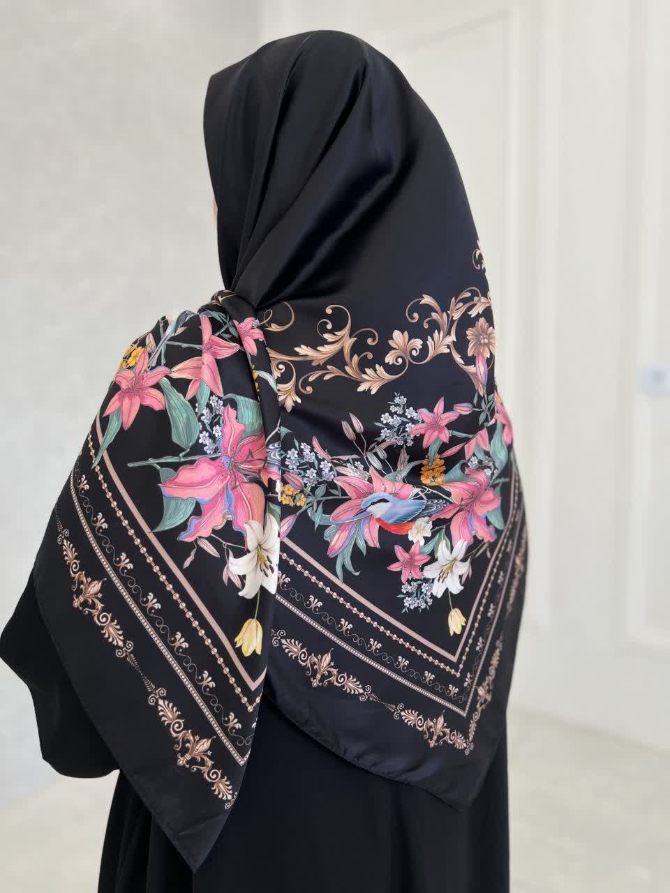 روسری ابریشم ساتن قواره۱۳۵