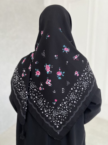 روسری نخی قواره بزرگ