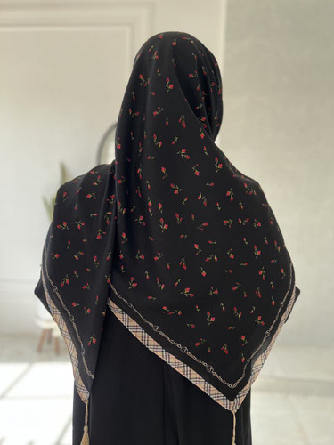 روسری کرپ نخ قواره۱۴۰