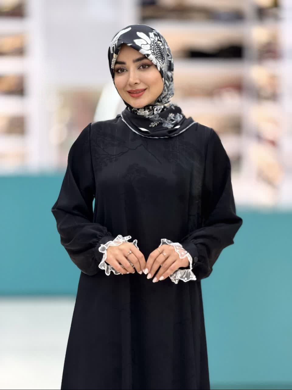 عبازنانه