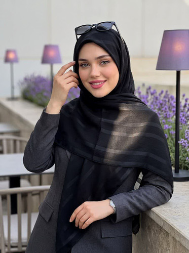 روسری ویکتوریادوخط قواره بزرگ ومنگوله دارزنانه